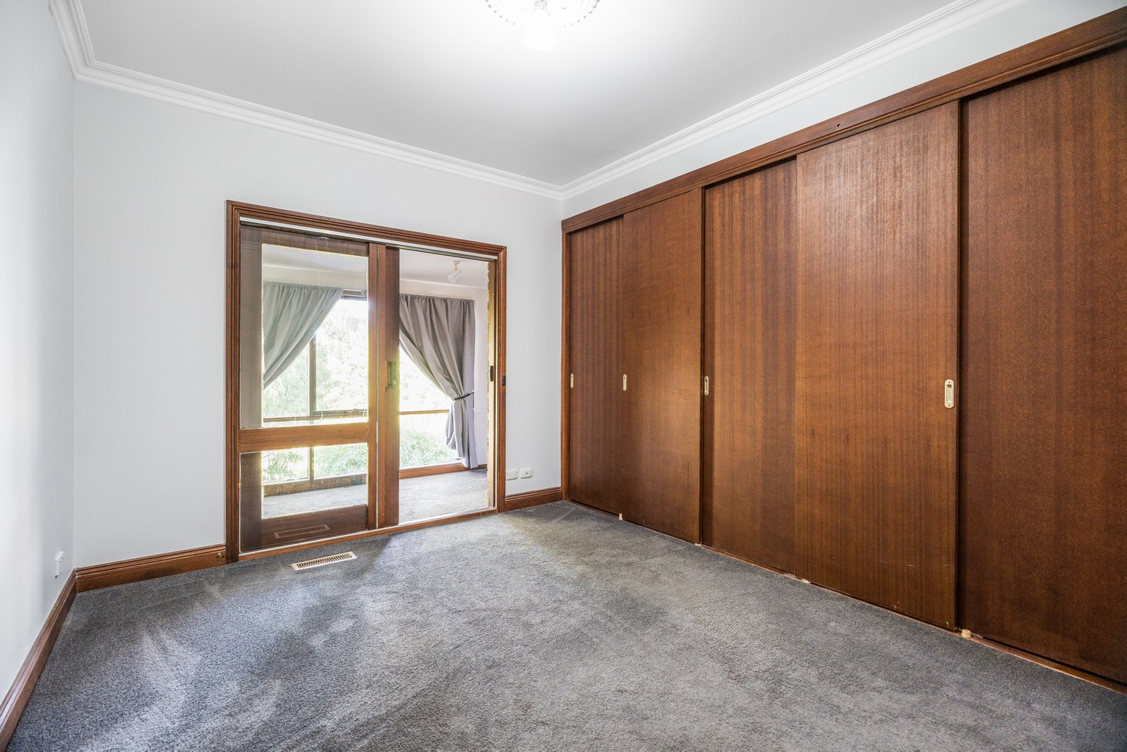 Gallery: 11 Lansell Drive