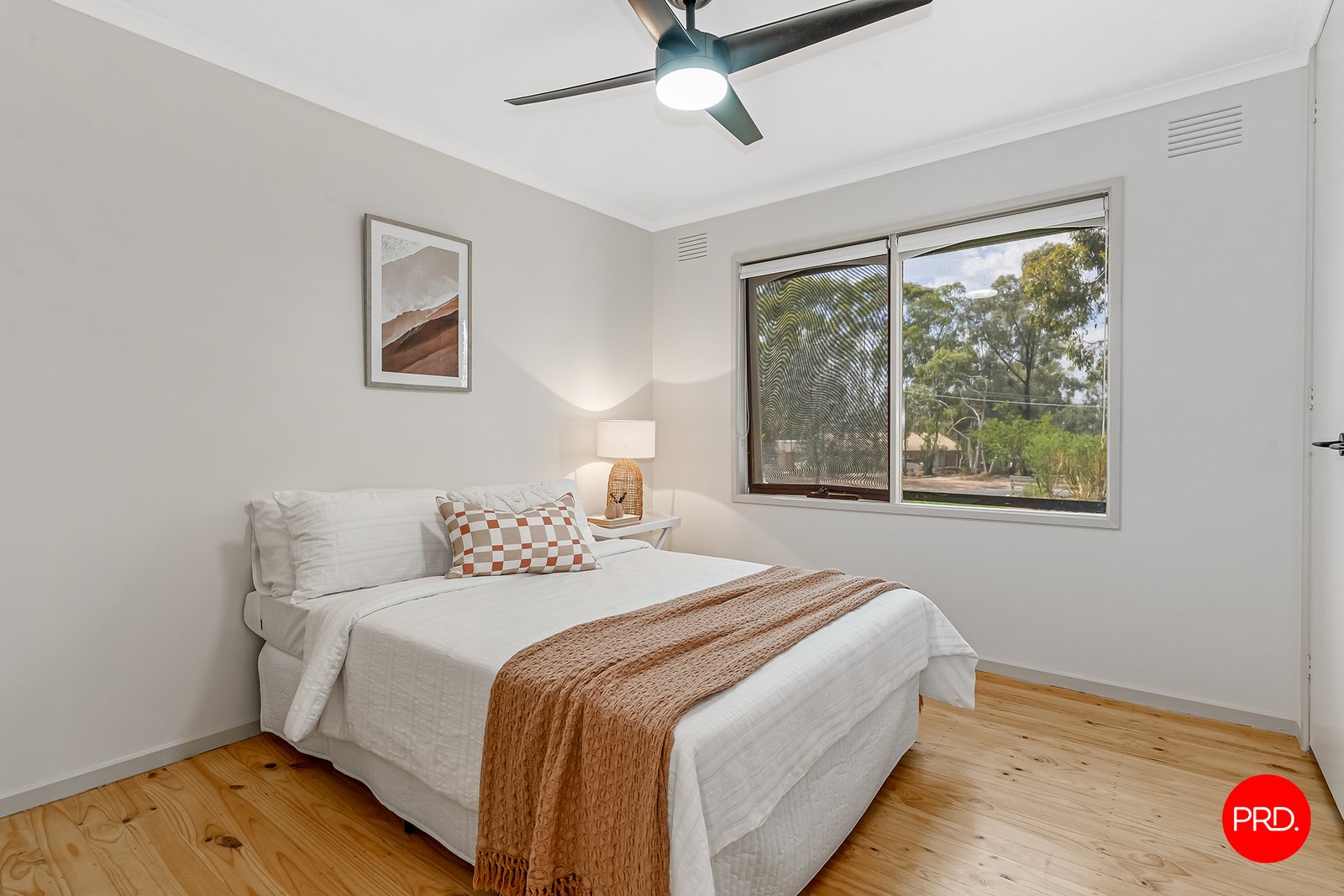 11 Lawrence Road STRATHFIELDSAYE 13