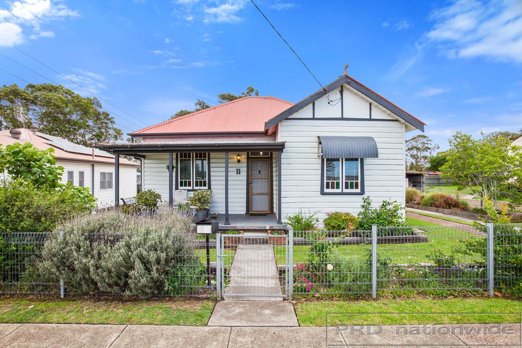 11 Lawson Street BERESFIELD 1