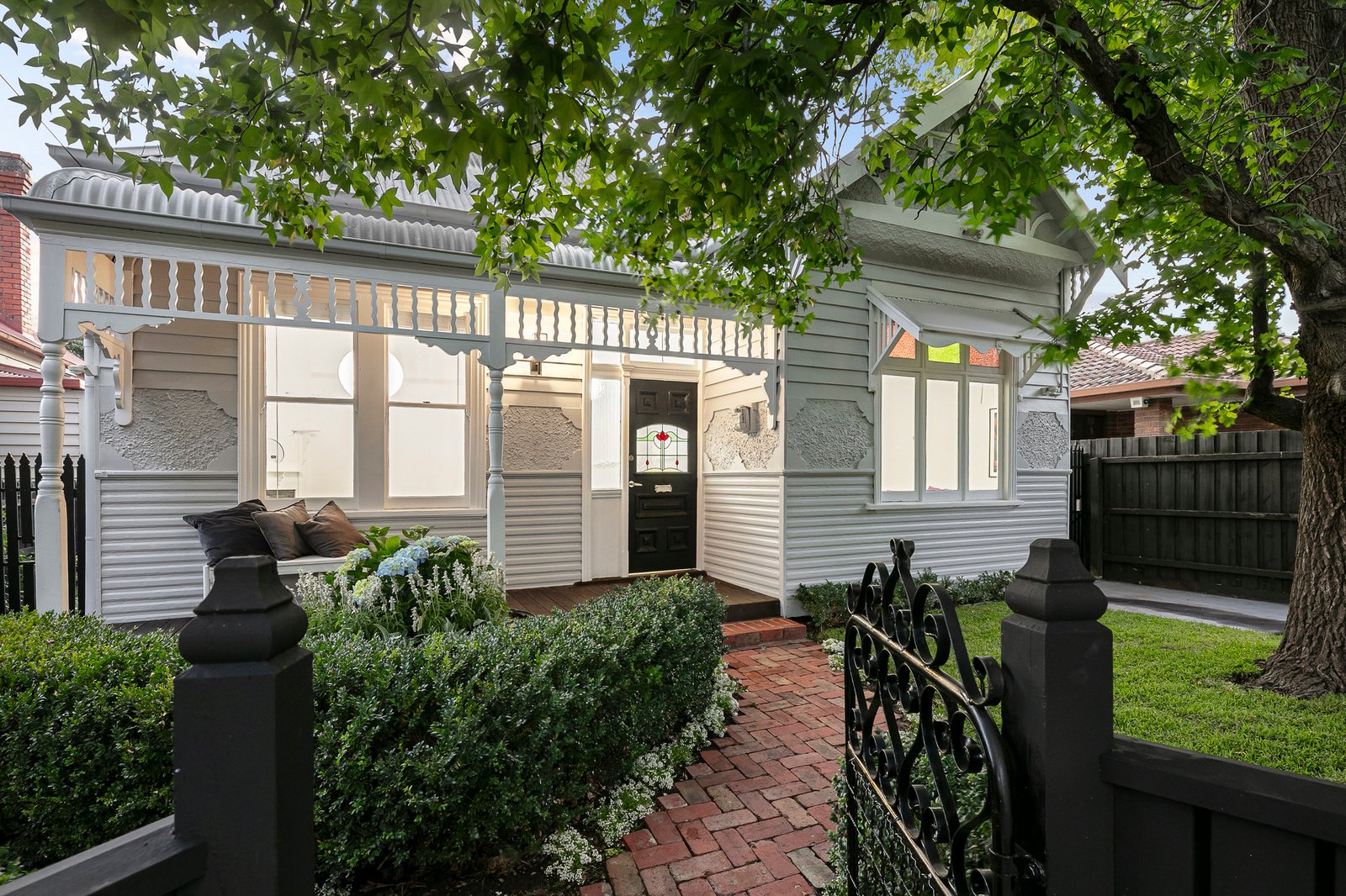 11 Leamington Crescent, Caulfield East, 3145