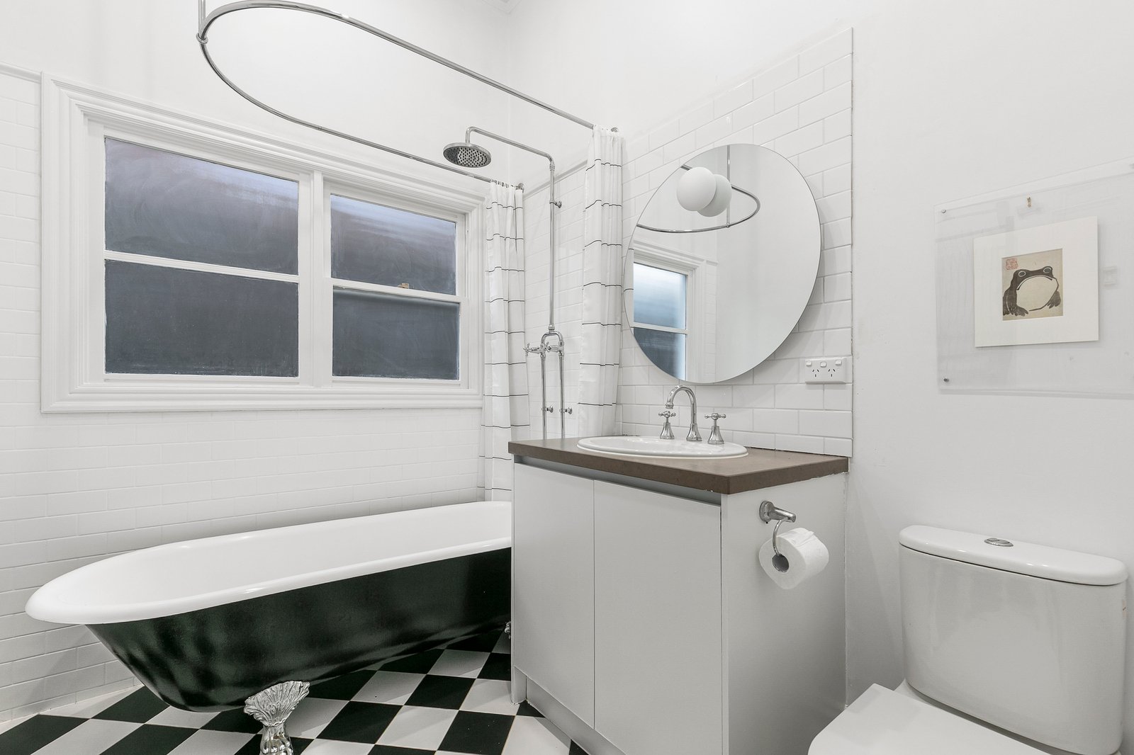 11 Leamington Crescent, Caulfield East, 3145