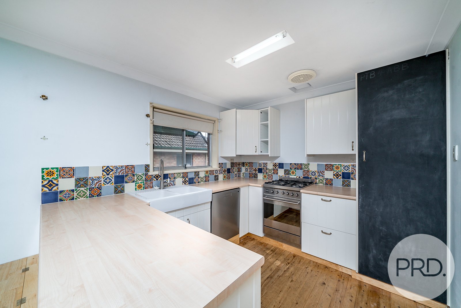 11 Leavenworth Drive MOUNT AUSTIN 3