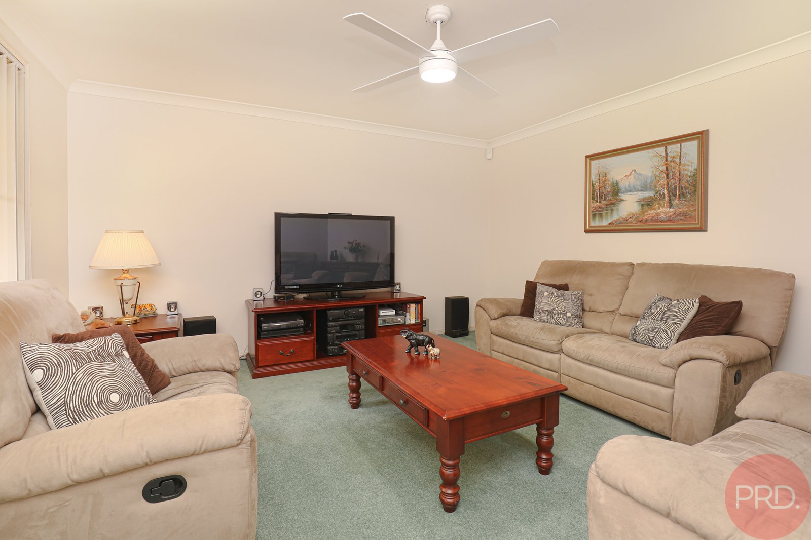11 Leinster Circuit ASHTONFIELD 8