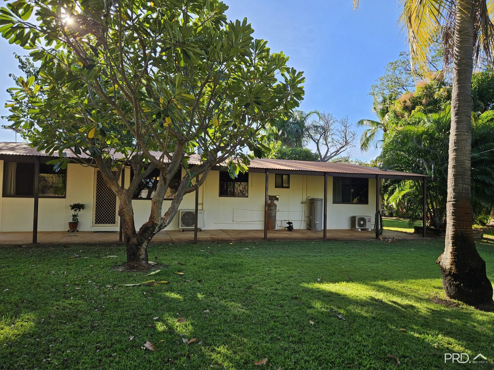 11 Lennard Road DERBY 4