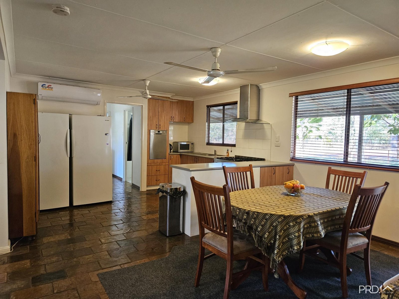 11 Lennard Road DERBY 5