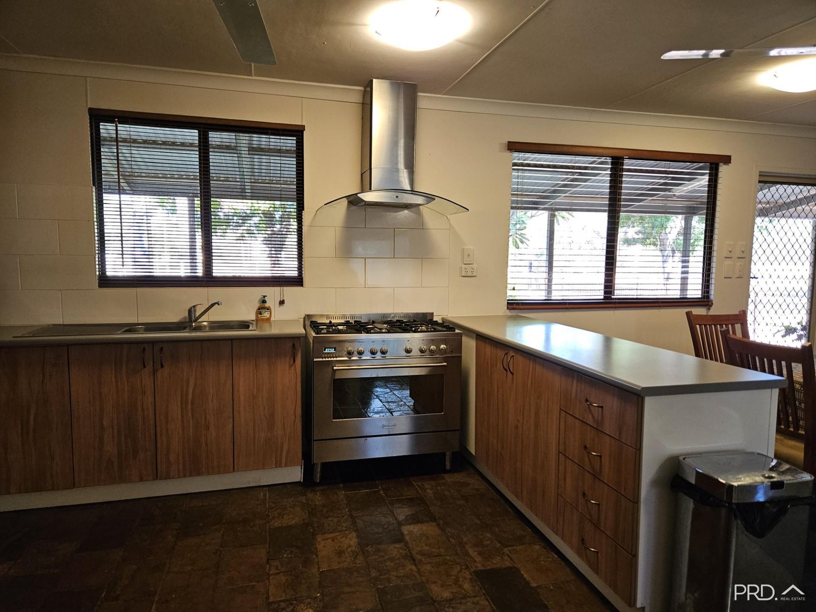 11 Lennard Road DERBY 7