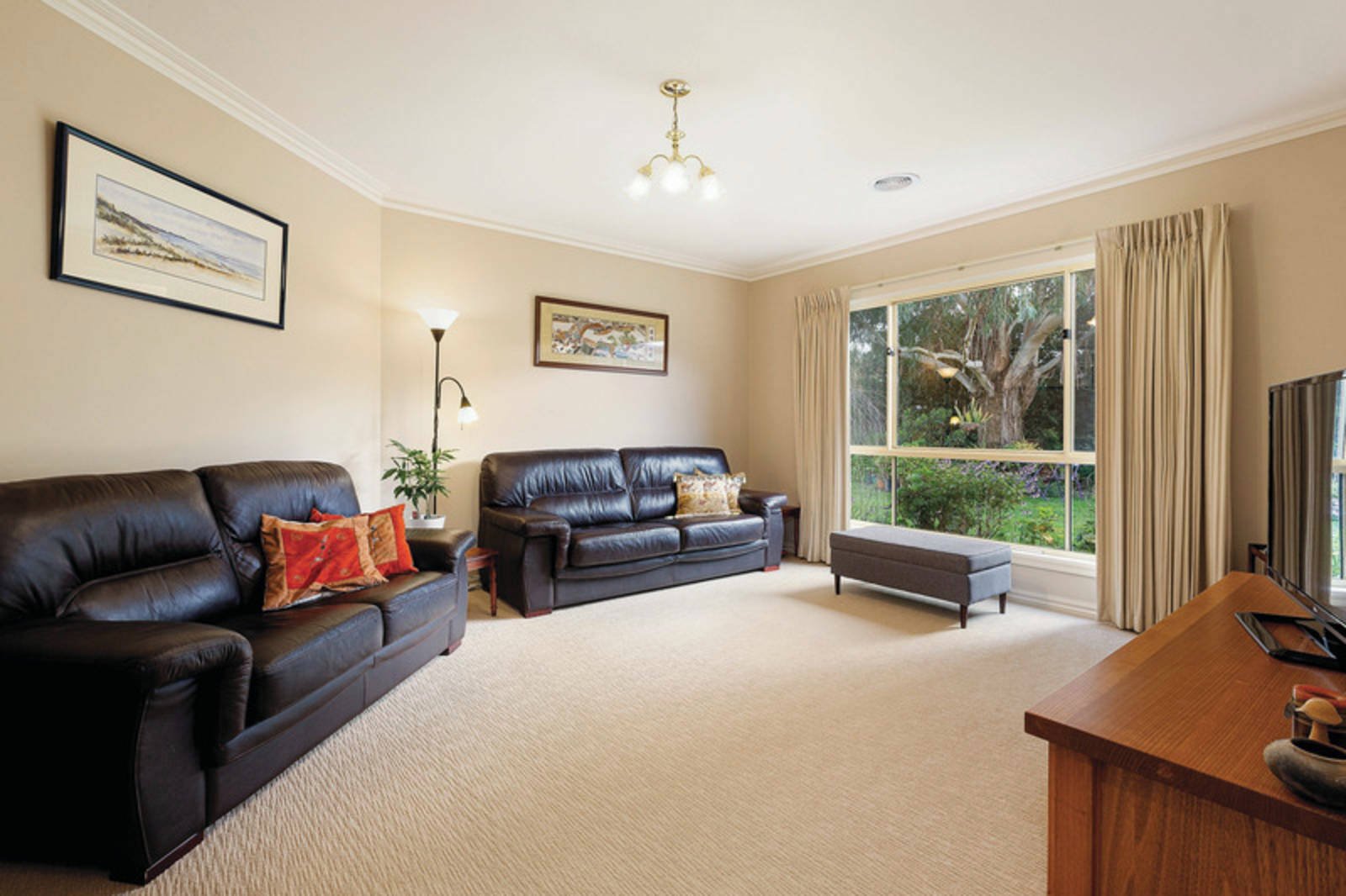 Gallery: 11 Lesley Court