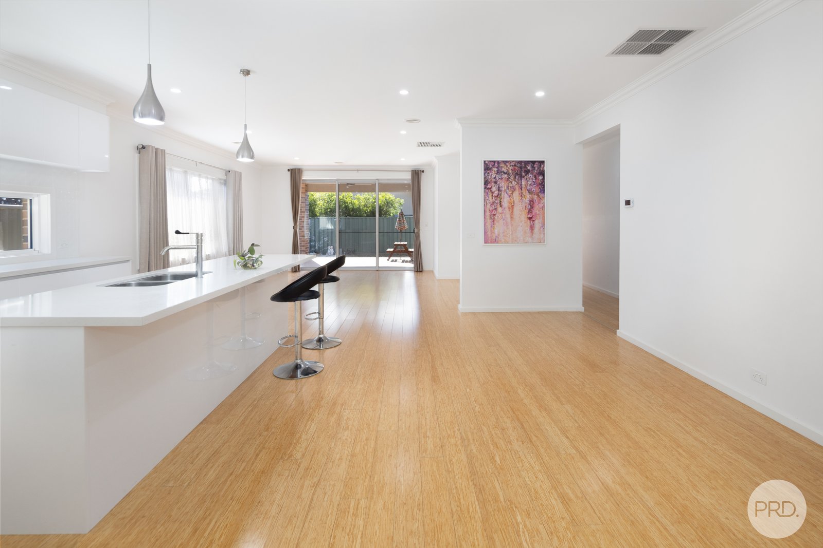 11 Limetree Way LAKE GARDENS 4