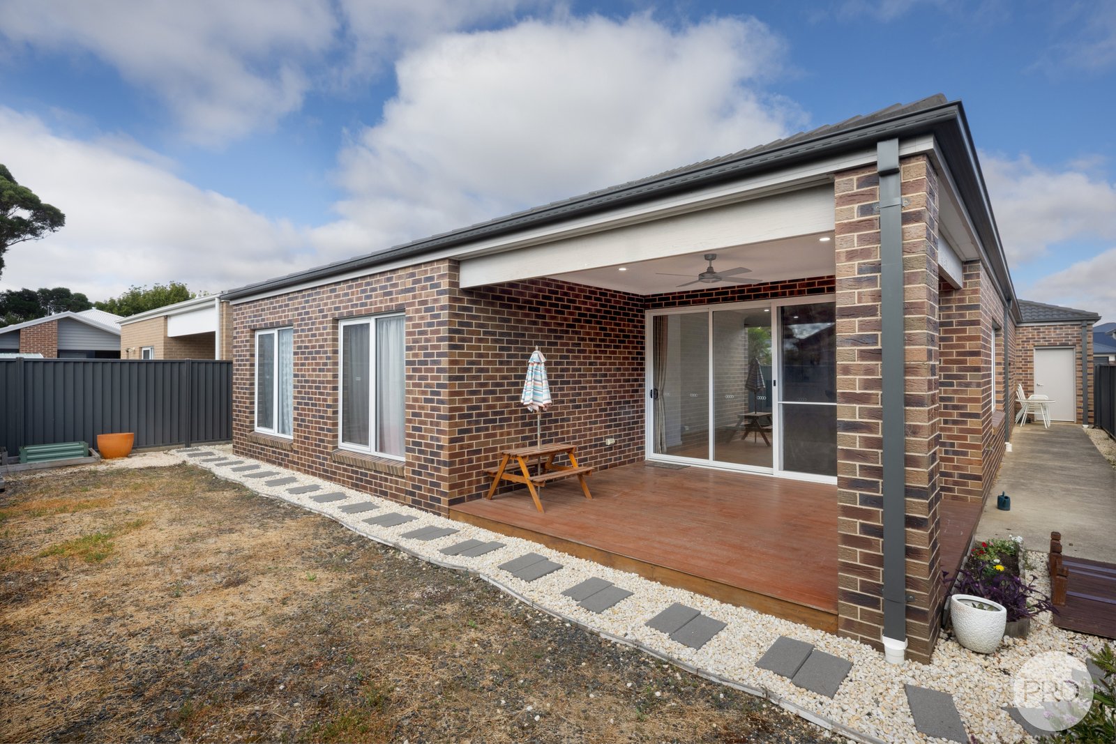 11 Limetree Way LAKE GARDENS 15