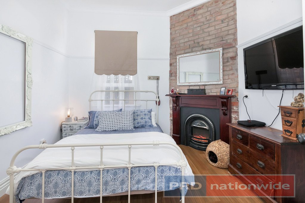 11 Linaker Street GOLDEN POINT 7
