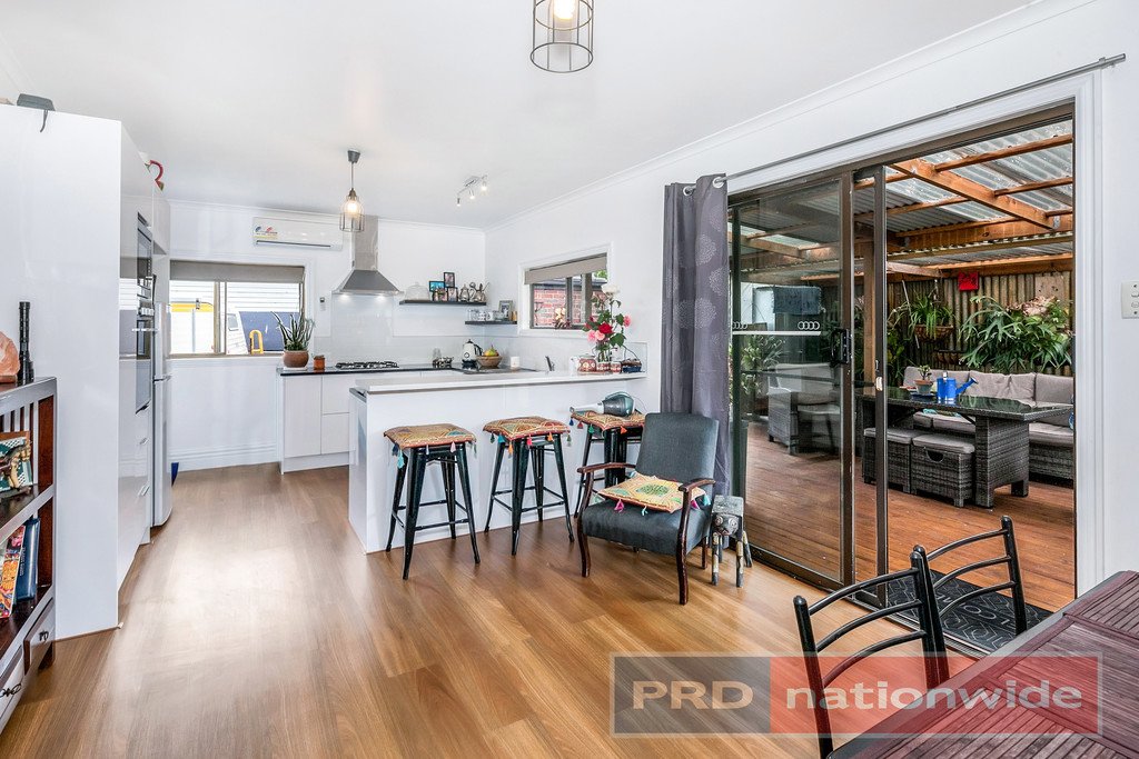 11 Linaker Street GOLDEN POINT 9