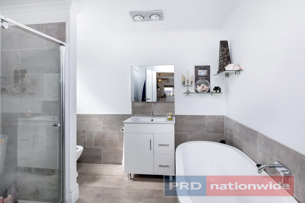11 Linaker Street GOLDEN POINT 12
