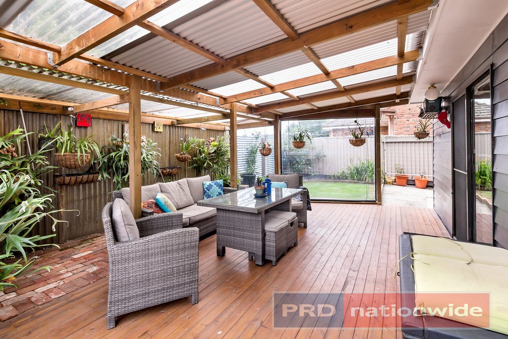 11 Linaker Street GOLDEN POINT 13