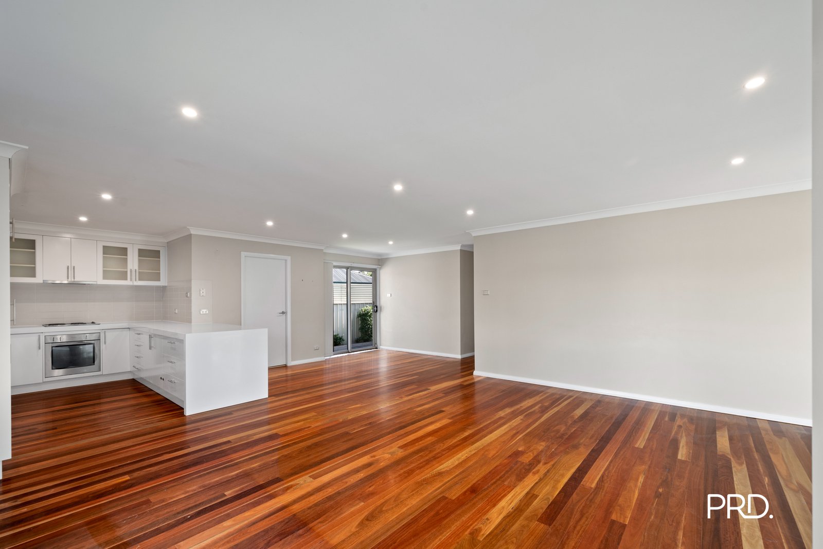 1/1 Lois Court JAMISONTOWN 4