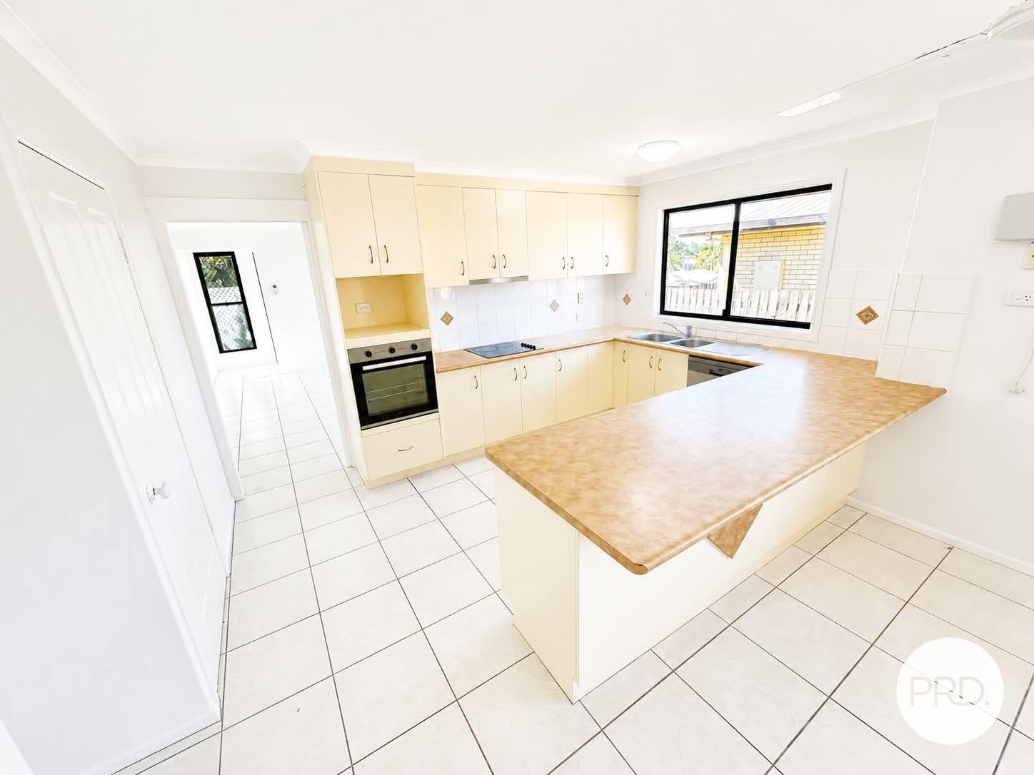 11 Lomandra Street BOYNE ISLAND 3