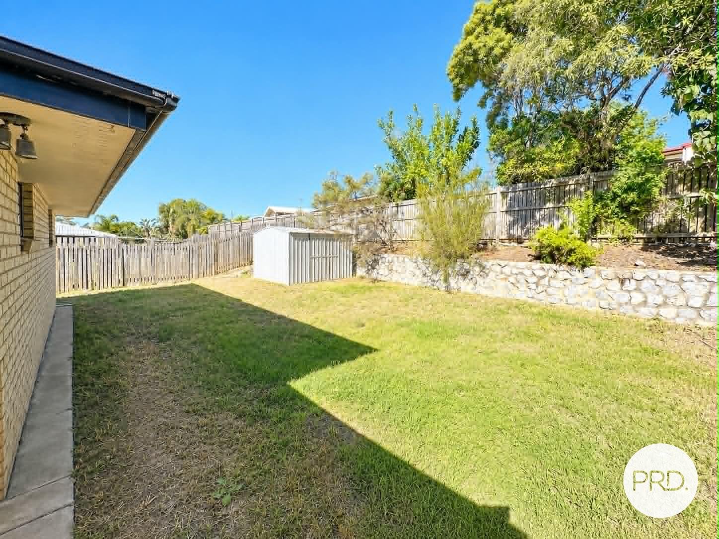 11 Lomandra Street BOYNE ISLAND 12