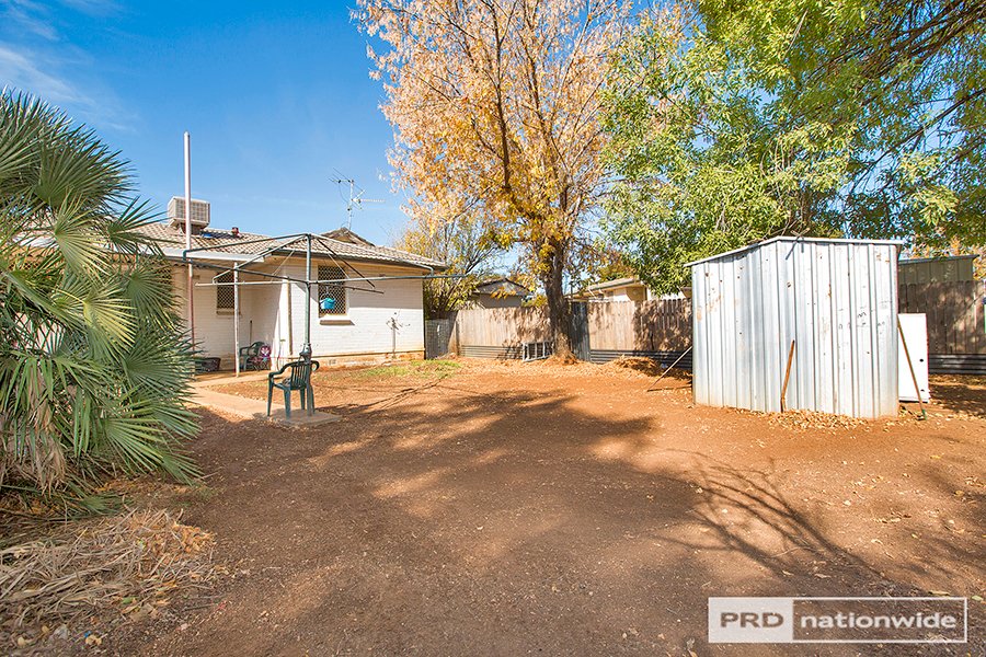 11 Lorraine Street TAMWORTH 10