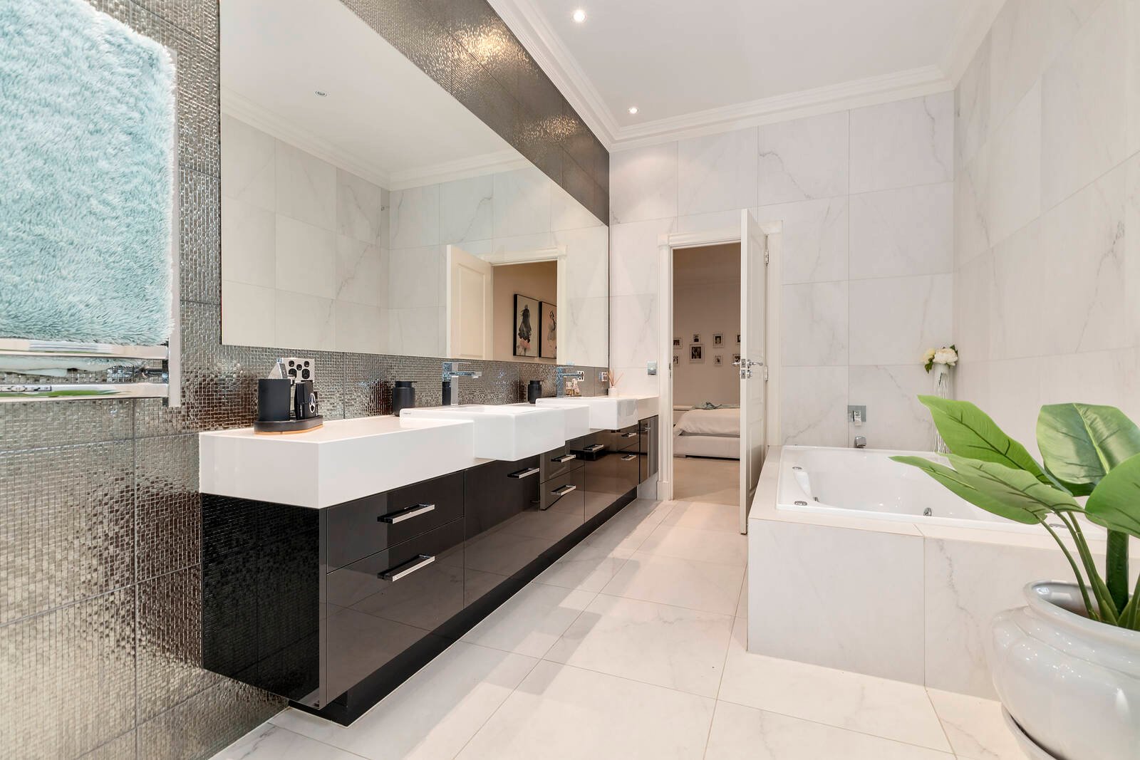 Real Estate and Property in 11 Lucieer Court, Templestowe, VIC