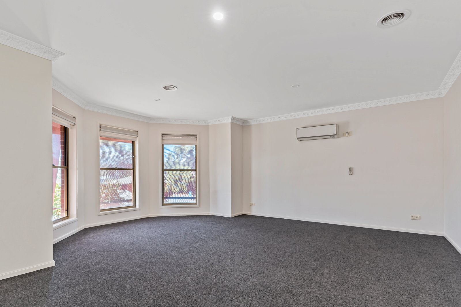 11 Lukin Crescent KANGAROO FLAT 3