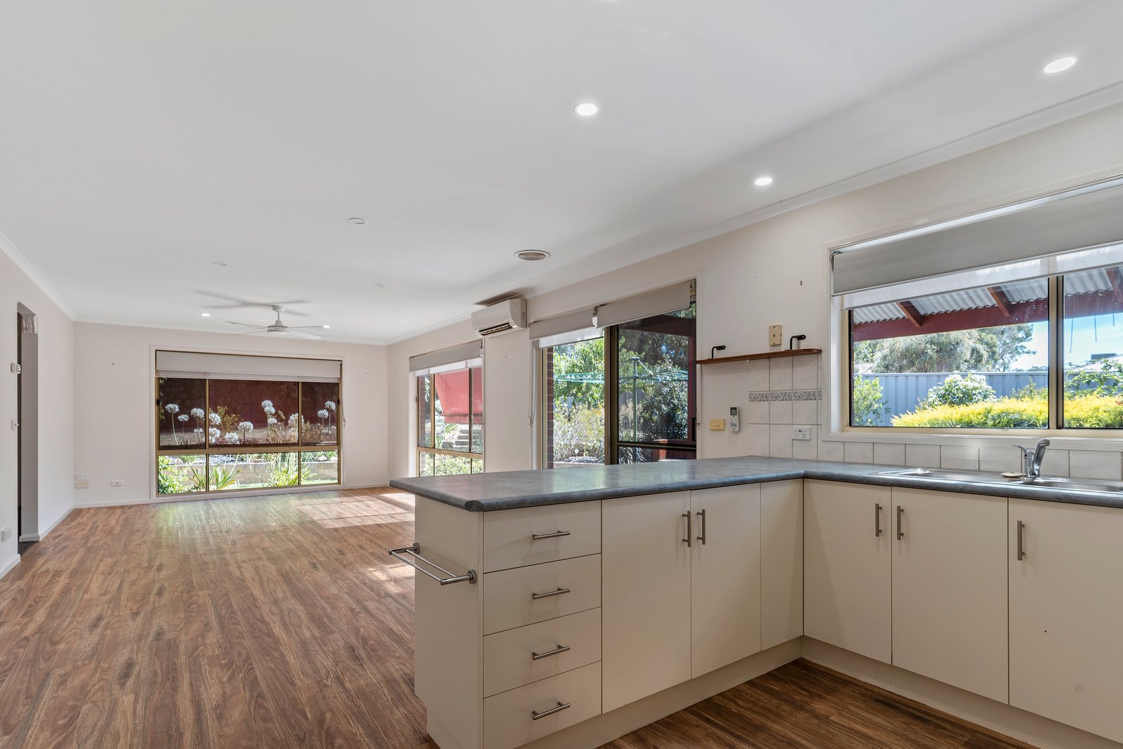 11 Lukin Crescent KANGAROO FLAT 4