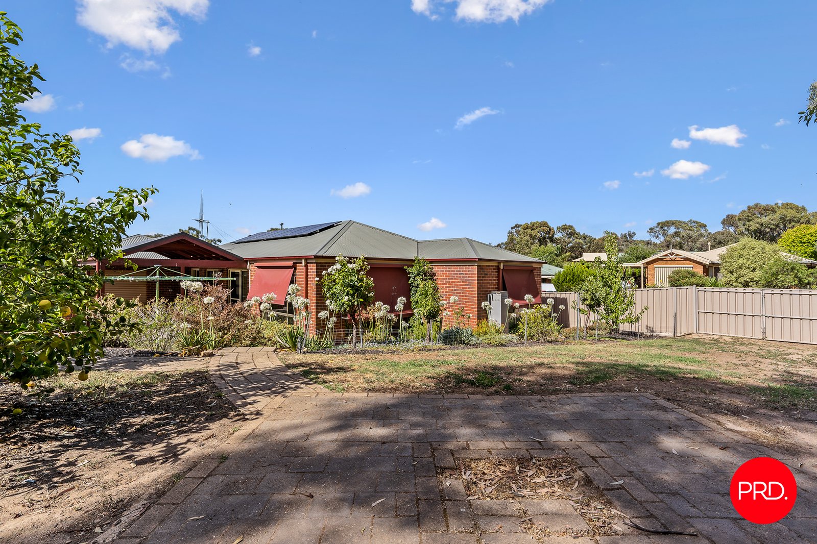 11 Lukin Crescent KANGAROO FLAT 12
