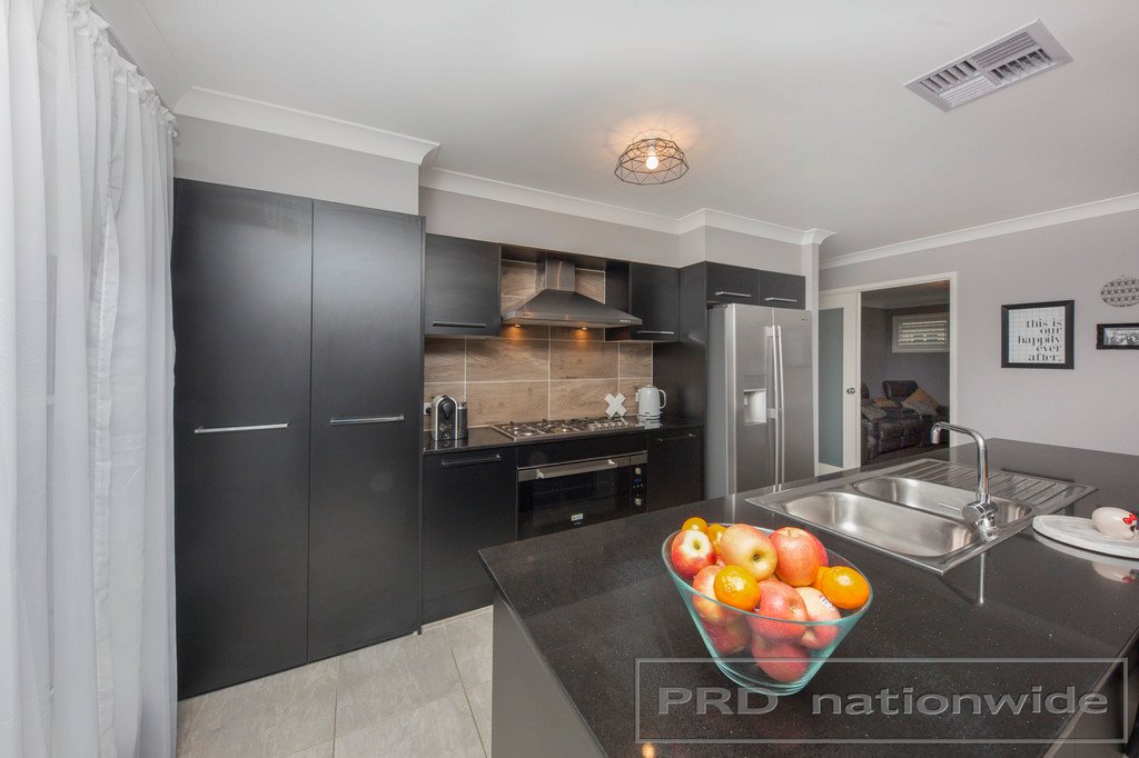 11 Magnetic Drive ASHTONFIELD 8