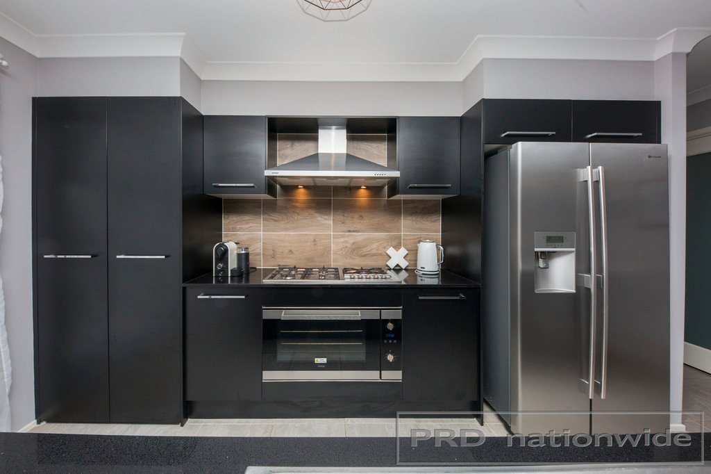 11 Magnetic Drive ASHTONFIELD 10