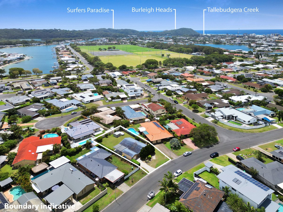 11 Mahogany Drive Palm Beach 18