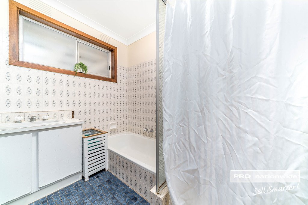 11 Malaya Drive TOLLAND 9