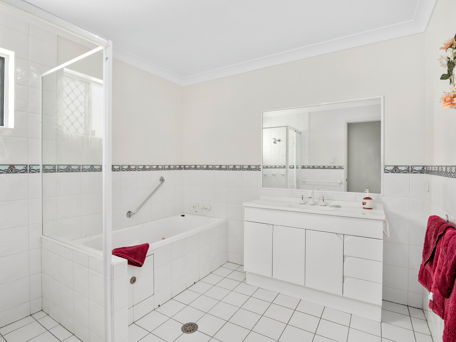 1/1 Mariners Drive West  TWEED HEADS 12