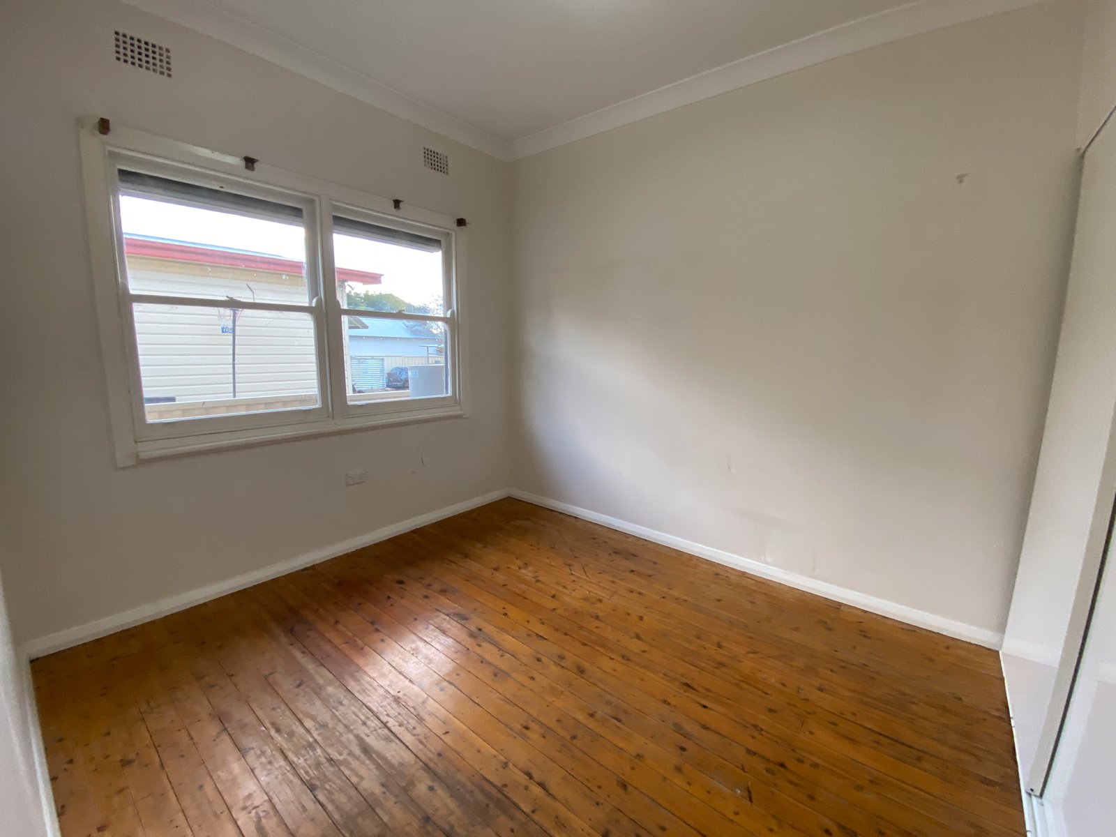11 Market Street TAMWORTH 3