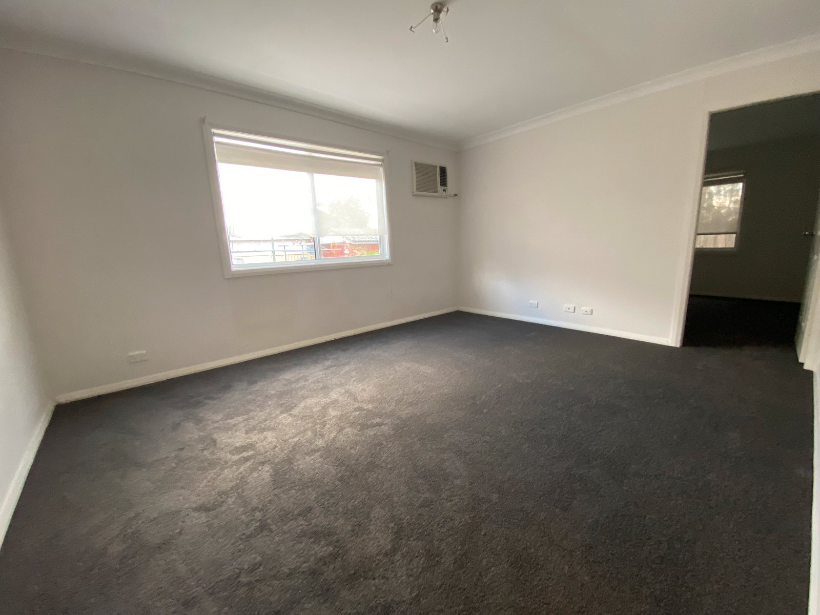 11 Market Street TAMWORTH 9