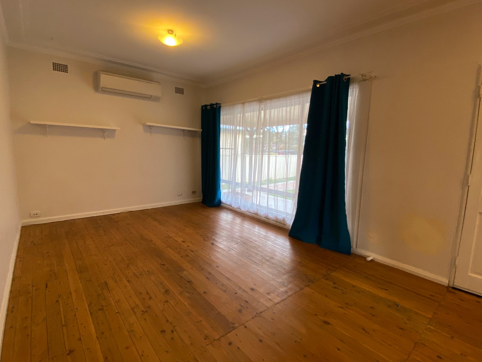 11 Market Street TAMWORTH 2