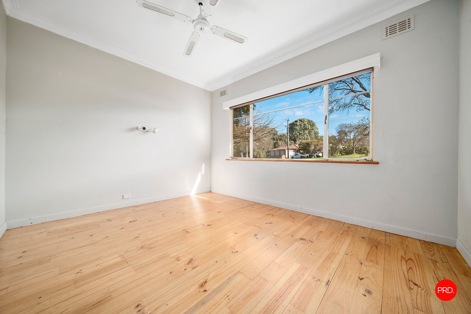 11 Marnie Road KENNINGTON 8