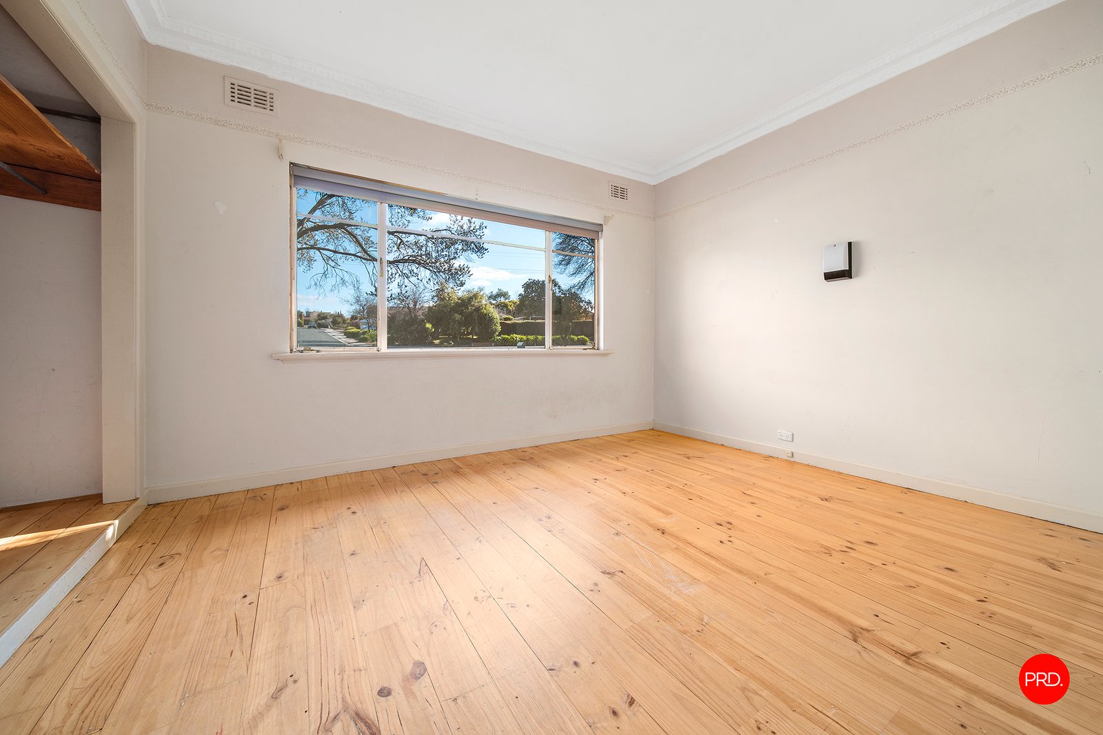 11 Marnie Road KENNINGTON 9
