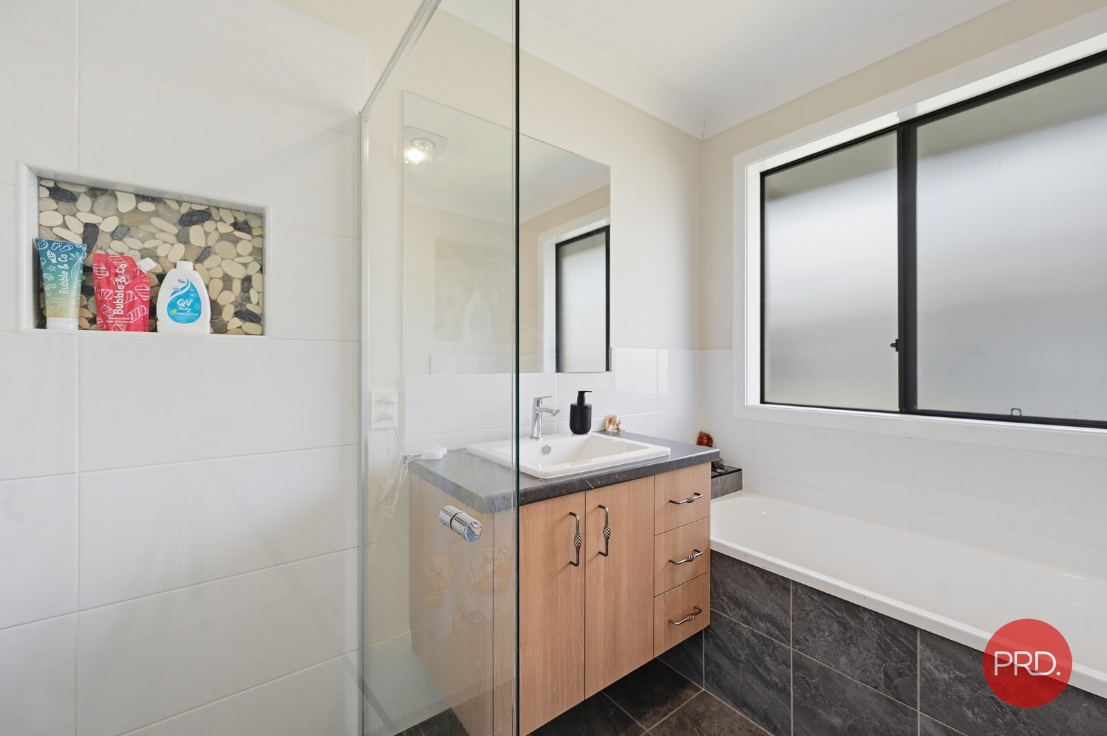 1/1 Martin Crescent JUNCTION HILL 8