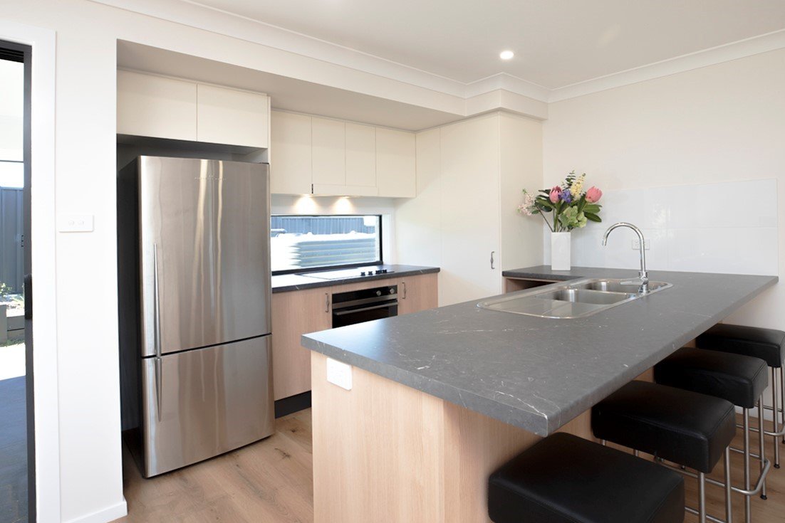 1/1 Martin Crescent JUNCTION HILL 4