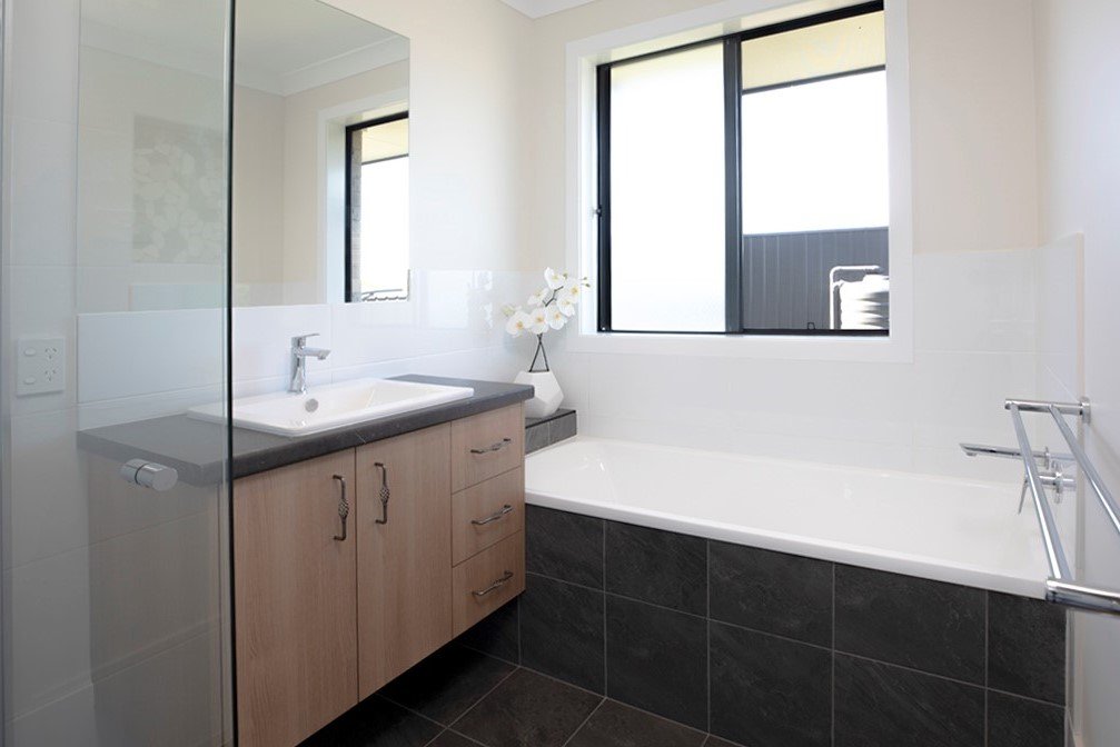 1/1 Martin Crescent JUNCTION HILL 8