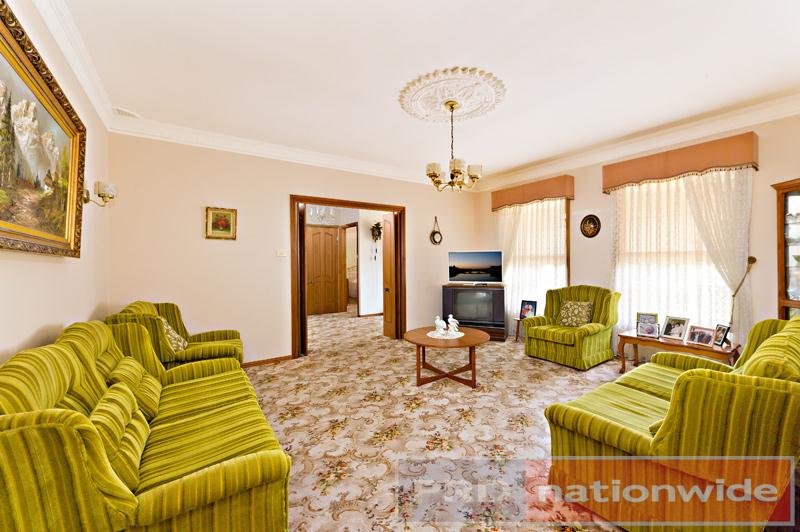 11 Martin Crescent MILPERRA 2