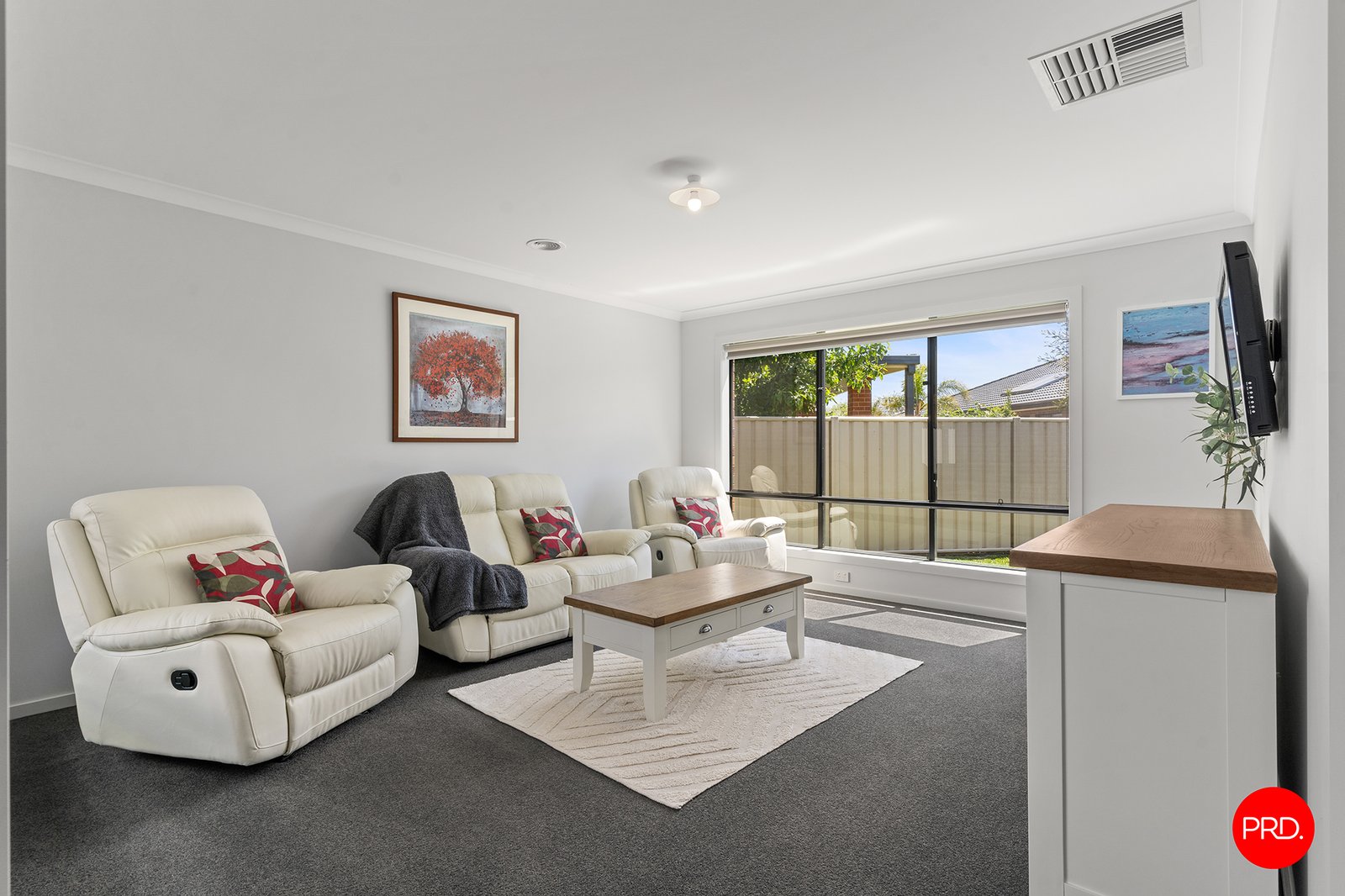 11 Marylebone Circuit STRATHFIELDSAYE 5