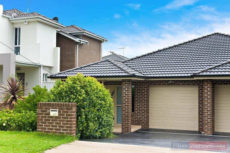 11 Matthews Avenue EAST HILLS 2