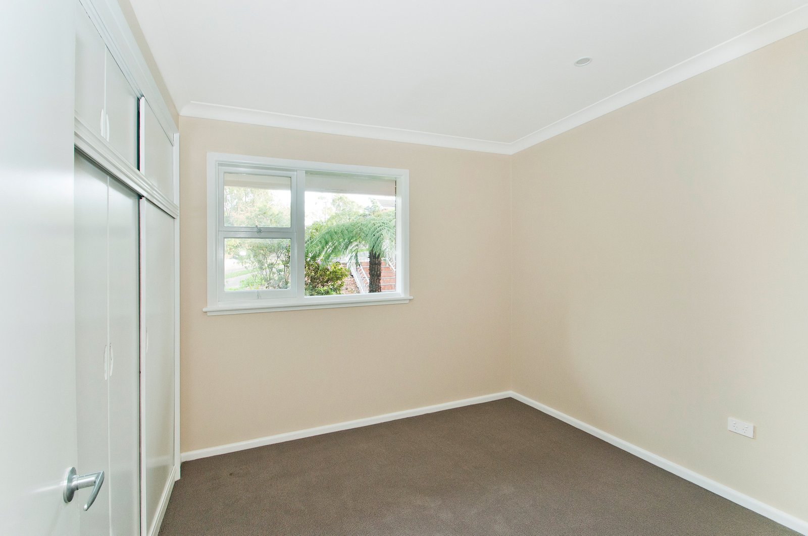 1/1 Mavis Gr WEST WOLLONGONG 2