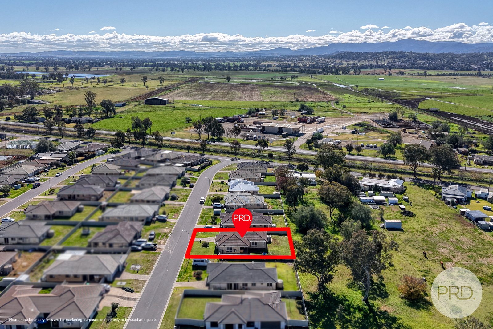 11 McKinlay Place TAMWORTH 26