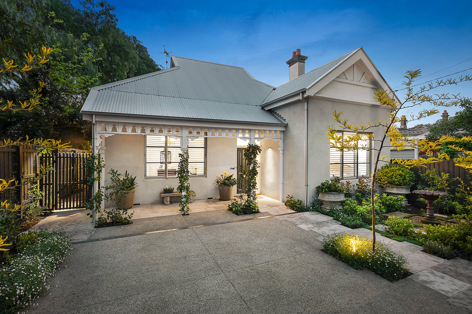 11 Meryl Street, Armadale, VIC