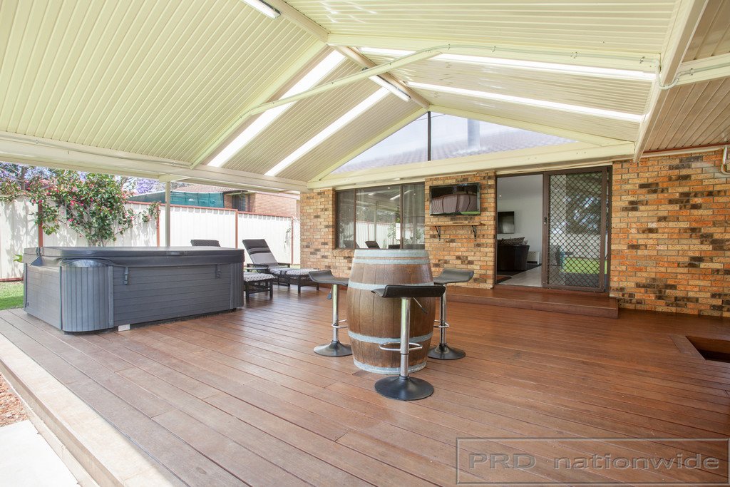 11 Michael Hill Avenue WOODBERRY 5
