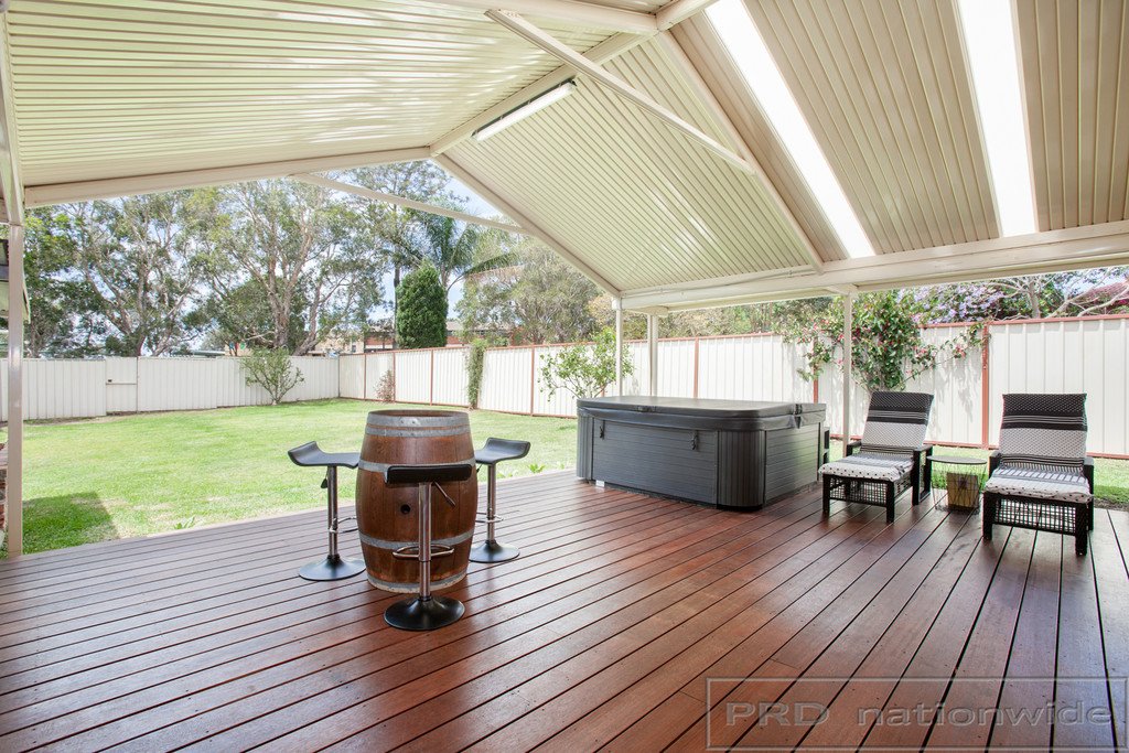 11 Michael Hill Avenue WOODBERRY 6