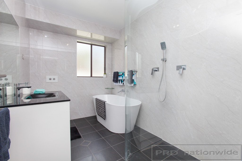 11 Michael Hill Avenue WOODBERRY 13
