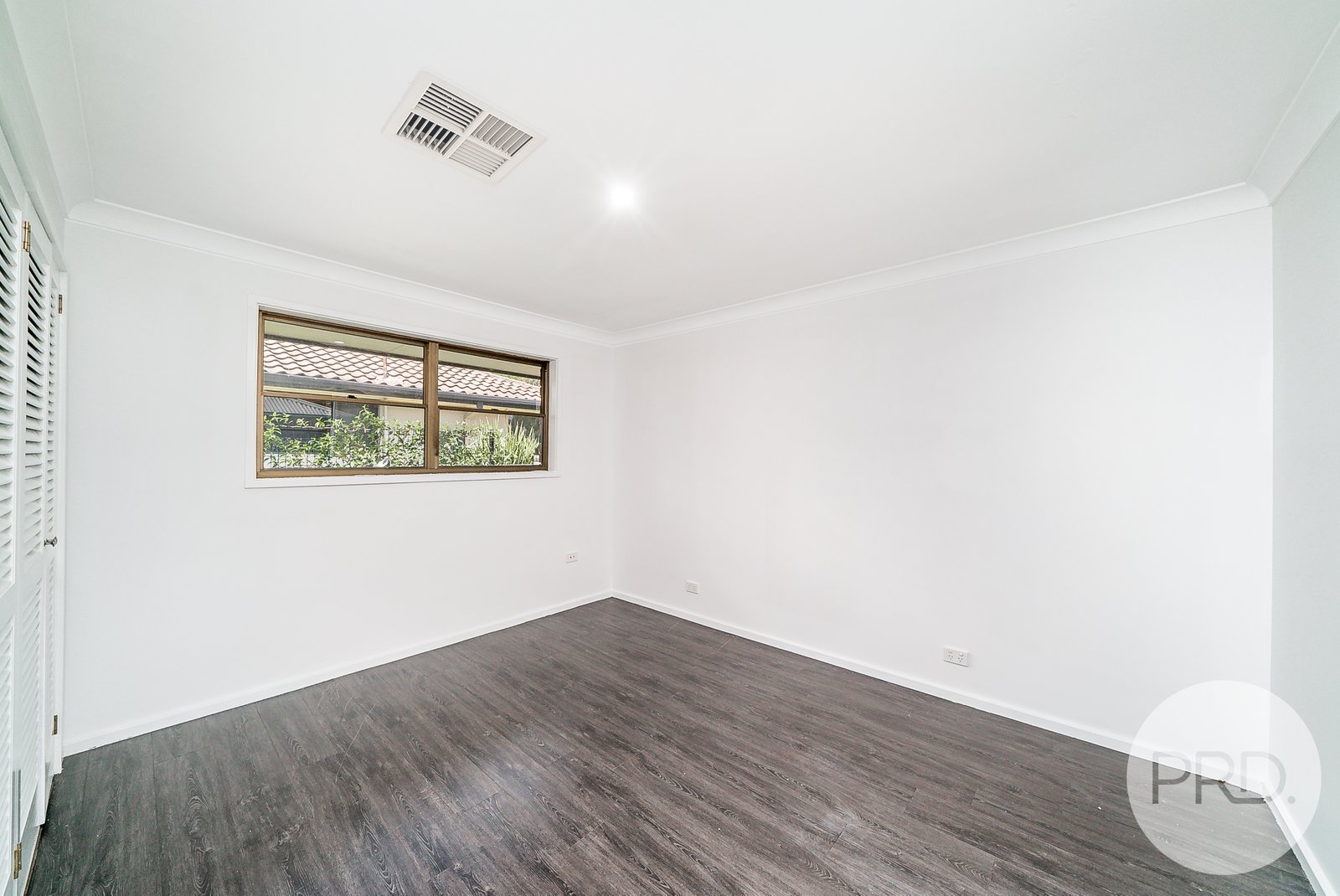 11 Michigan Drive LAKE ALBERT 6