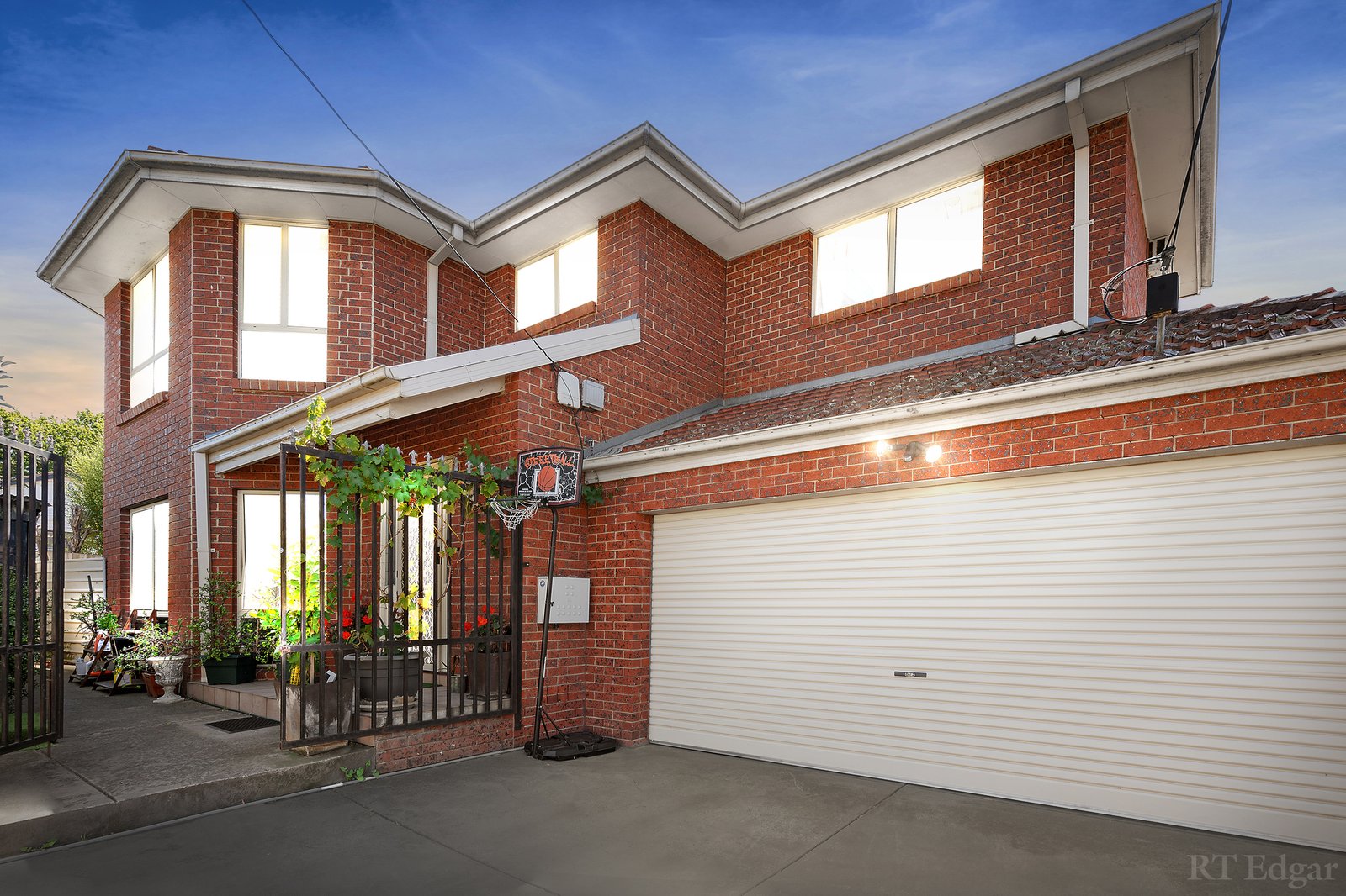 Real Estate and Property in 11 Middle Road, Malvern East, VIC