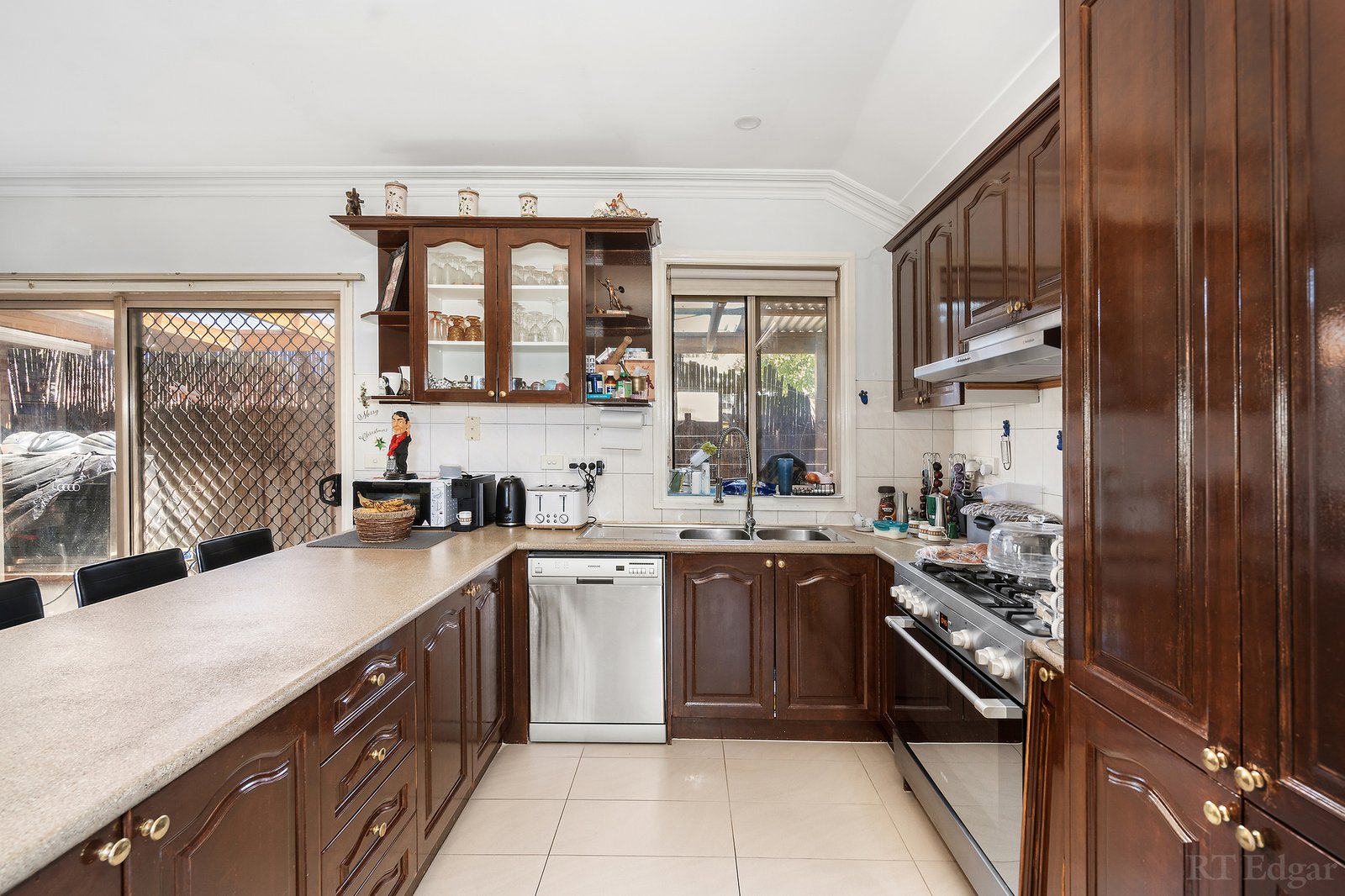 Real Estate and Property in 11 Middle Road, Malvern East, VIC